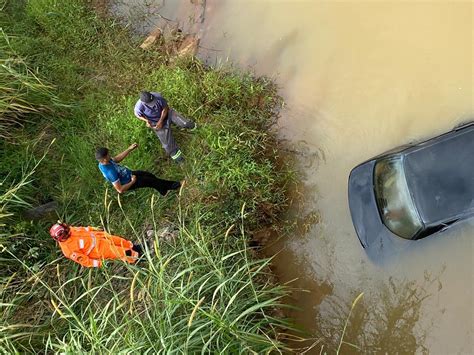 Portal Capara Carro Cai Da Ponte Sobre O Rio Matip Na Br