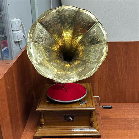 Граммофон "His Master's Voice" Англия 20 век Редкая форма "Квадрат ...