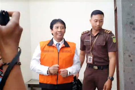 Kasus Dugaan Korupsi Rektor Unud Jalani Sidang Perdana ANTARA News