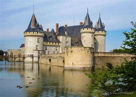 The 10 Most Beautiful Castles in the Loire Valley