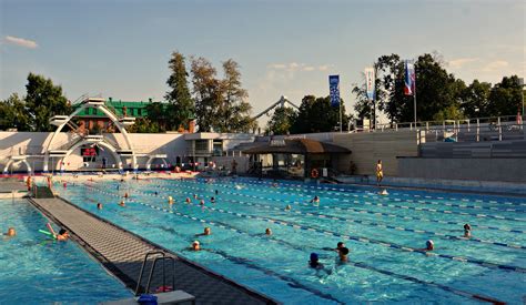 Лучшие бассейны Москвы 🏊 | invme