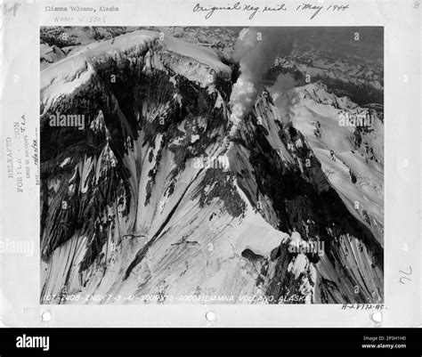 Alaska - Iliamna Volcano, Aerial Photograph Stock Photo - Alamy