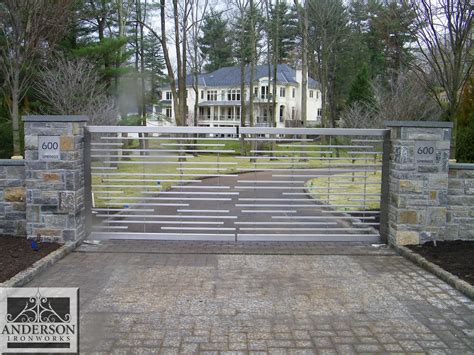 Gate Designs: Driveway Gate Designs