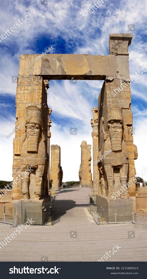 Persepolis Ceremonial Capital Achaemenid Empire C Stock Photo 2215889523 | Shutterstock