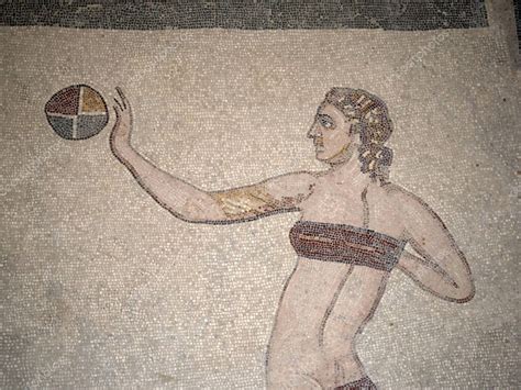 Chicas De Ba O Bikini En El Antiguo Mosaico Romano De Villa Del Casale