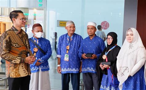 FOTO Komitmen Melayani BSI Sambut Kepulangan Jemaah Haji 2024