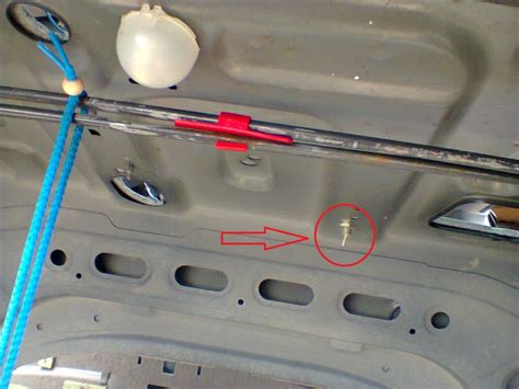 Принудительный выключатель подсветки багажника. — Nissan Almera Classic ...