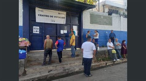 Centros De Votación De La Unión Abrieron Tarde Debido A Que La Mitad De