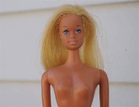 Vintage 1967 Mattel Barbie Blonde Hair Blue Eyes Made In Japan Twist N