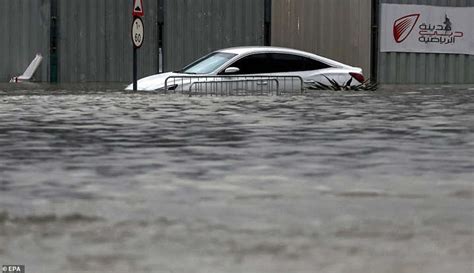 Tiktoker Shows Rolls Royce Stuck In Dubais Flood Apocalypse