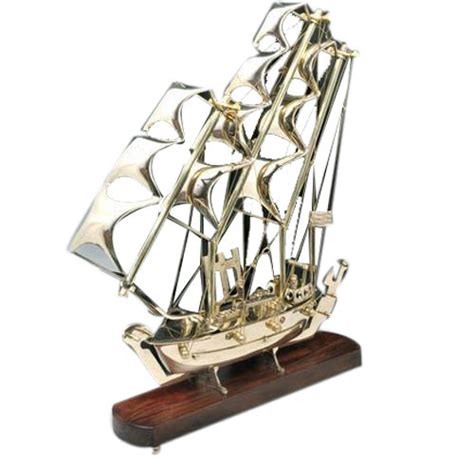 Brass Antique Ship Showpiece For Decoration Museums Packaging Type