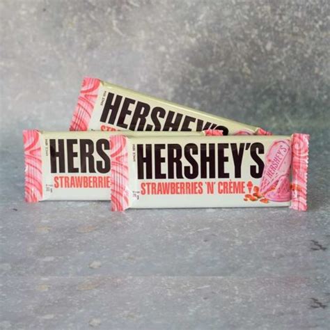 Hersheys Strawberries N Creme Chocolate Bar G Chocolounge