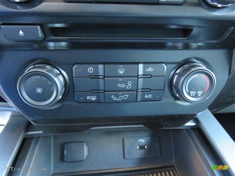 2016 Ford F150 Xlt Supercab Controls Photo 110044245