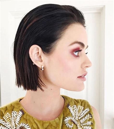 ТОП-10 самых модных причесок для девушек на Новый год