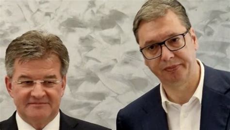 PREDSEDNIK STIGAO U BRISEL Vučić se sastao sa Lajčakom FOTO