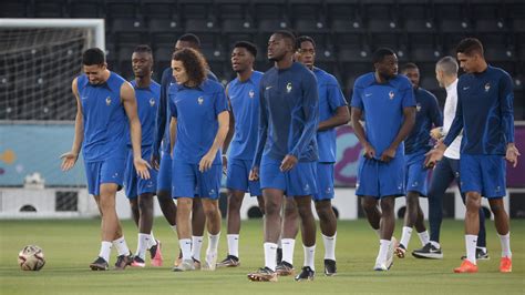 World Cup » News » Entire France squad trains on eve of World Cup final