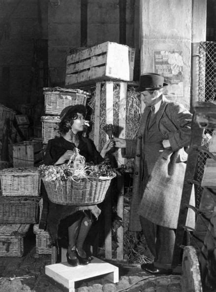 Wendy Hiller As Eliza Doolittle Selling Flowers To Leslie Howard As