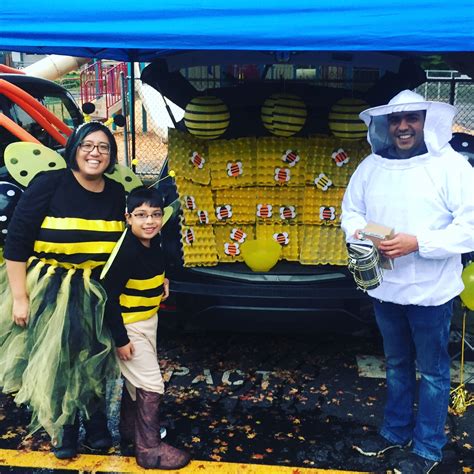 Bee Hive Trunk Or Treat Trunk Or Treat Twin Halloween Church Fall