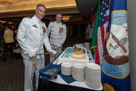 DVIDS - Images - Naval Base Kitsap Holds Change of Command [Image 8 of 8]