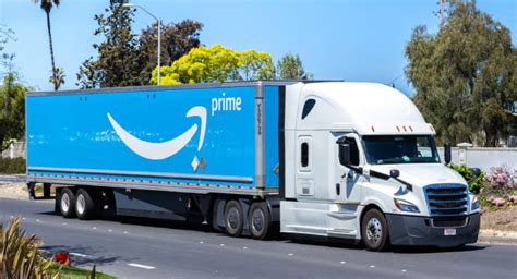 Amazon Acquires 2,300 Larger Trucks To Expand Delivery Carrier Size