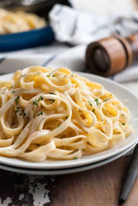 fettuccine alfredo recipetin eats