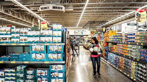 How Aldi A Brutally Efficient Grocery Chain Is Beating Walmart On Low