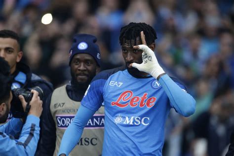 Calcio Il Napoli Frenato Dalla Spal In Amichevole Anguissa