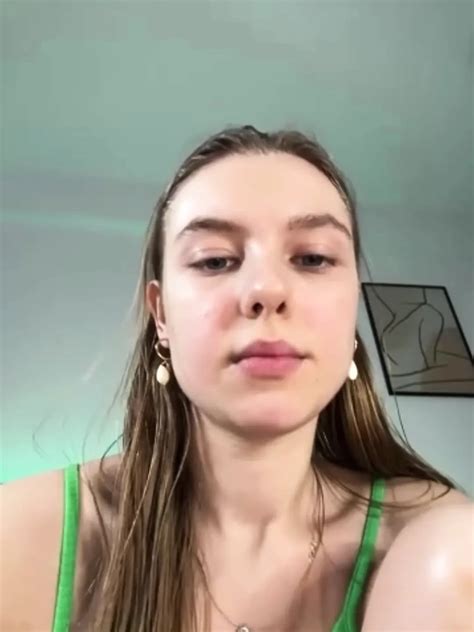 First Time Fingering Virgin Tight Pussy Amateur Porn Feat JuiceLussie XHamster