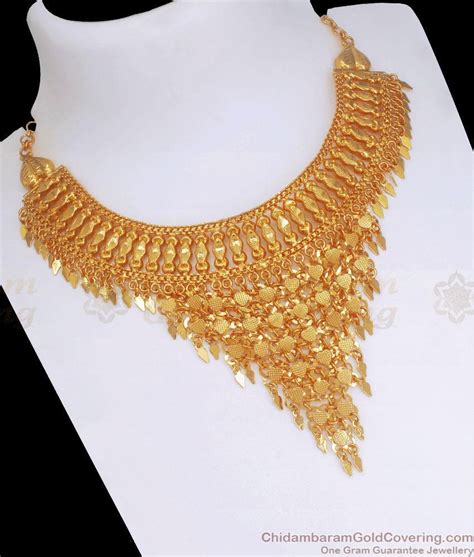 Traditional Kerala Pattern Forming Gold Necklace Elakkathali