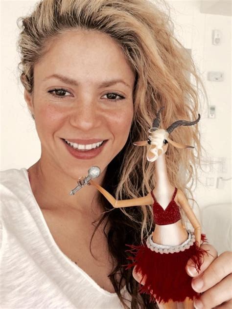 As Celebr Shakira Su Primer Oscar Foto E Online