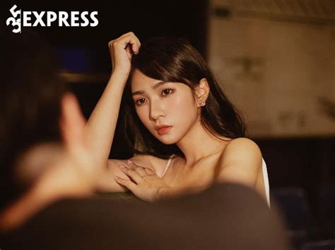 Hot Girl Ho Ng Minh Ch U L Ai N Ng Th C V Tuy N Anh Xinh X N Vui V