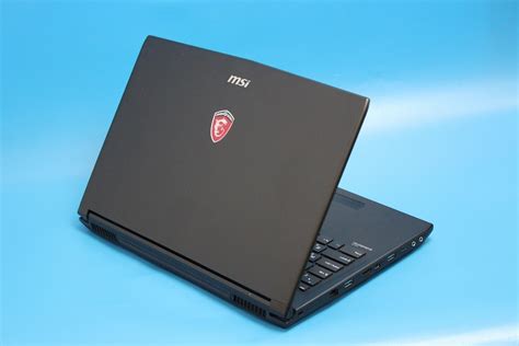 Ноутбук MSI