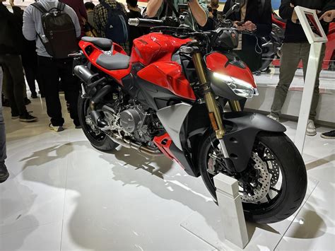 Ducati Streetfighter V Come Cambia La Naked Italiana Insella