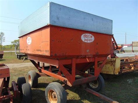 FICKLIN 435 GRAVITY BOX ON KASTEN 6 BOLT GEAR Ziemer Hilbrands Auctions