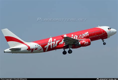 PK AXW Indonesia AirAsia Airbus A320 216 Photo By Rinaldi Wibiyanto