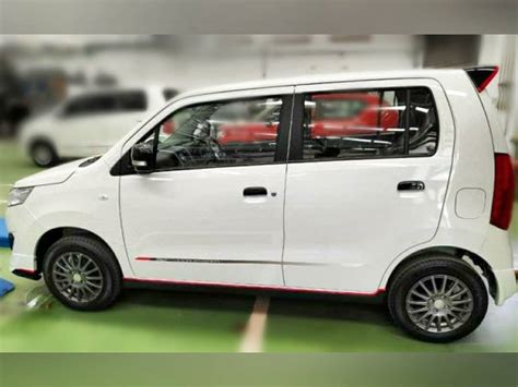 Ini Harga Suzuki Karimun Wagon R Edisi Perayaan 50 Tahun