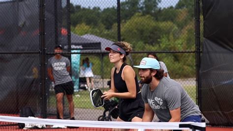 A Guide on Pickleball Tournaments: How to Prepare for Competitive Play | Bounce