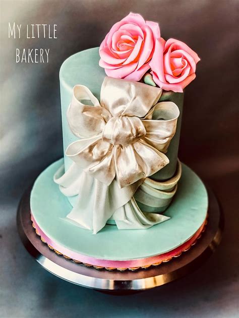 Simple Is Beautiful Decorated Cake By Sandra Draskovic Cakesdecor