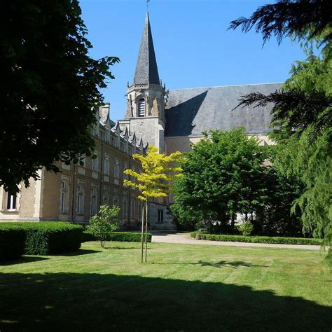 Abbaye Saint Martin de Ligugé Abbaye Liguge Poitiers 86 France