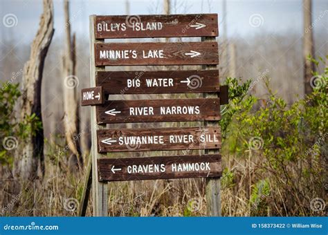 Canoe Trail Directional Sign In Okefenokee Swamp Georgia Stock Photo