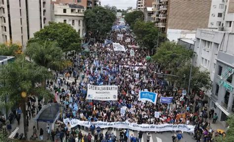 La Marcha Federal Universitaria Convoc A Una Multitud Que Pidi Por Un