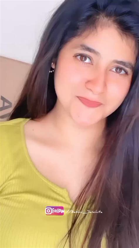 Sanchita Bashu On Twitter धड़कन मेरी कह रही हैं ️🙈😍 Sanchitabashu Tuesdayvibe