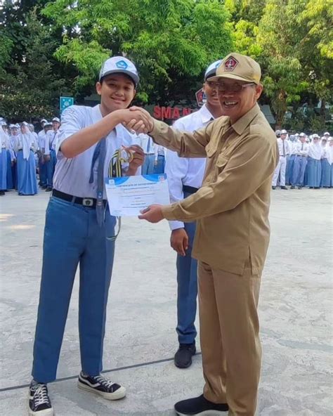 Upacara Memperingati Hari Pahlawan SMA Negeri 1 Kalasan