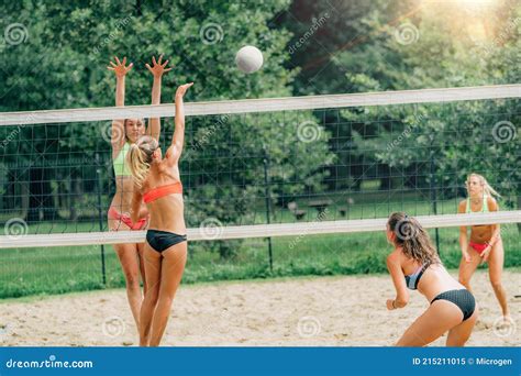 Beach Volleyball Players At The Net Stock Image Image Of Action