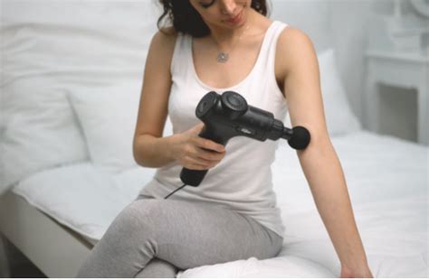 12 Massage Gun Benefits, A Few Drawbacks And Things To Keep In Mind ...