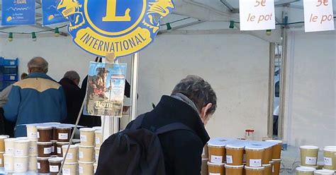 Lons Le Saunier Le Lions Club Lons L Donis Pr Pare La Soupe Des Chefs