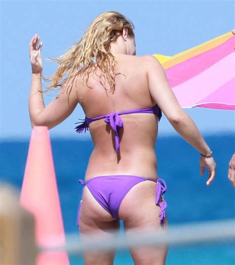 Hayden Panettiere Wears Purple Bikini On Florida Beach