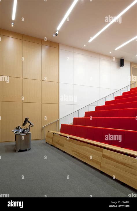 Lecture Theatres Hi Res Stock Photography And Images Alamy