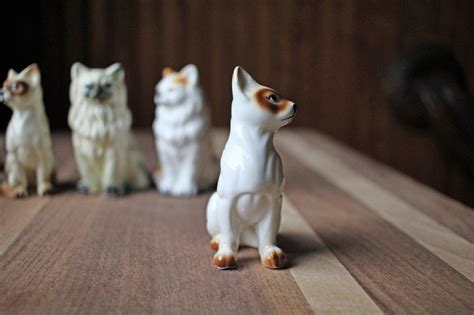 Vintage S Brown And White Siamese Cat Ceramic Porcelain Figurine