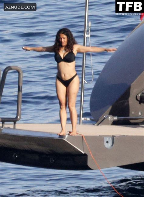 Salma Hayek Sexy Seen Flaunting Her Hot Figure On A Yacht With Her Husband In Capri AZNude